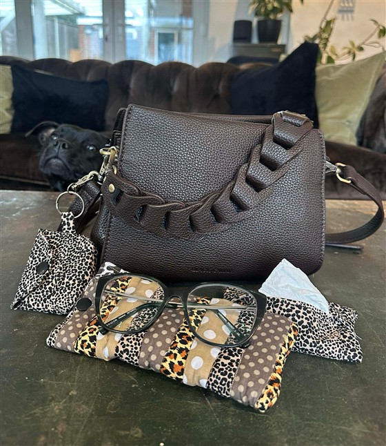 Matching  accessories!