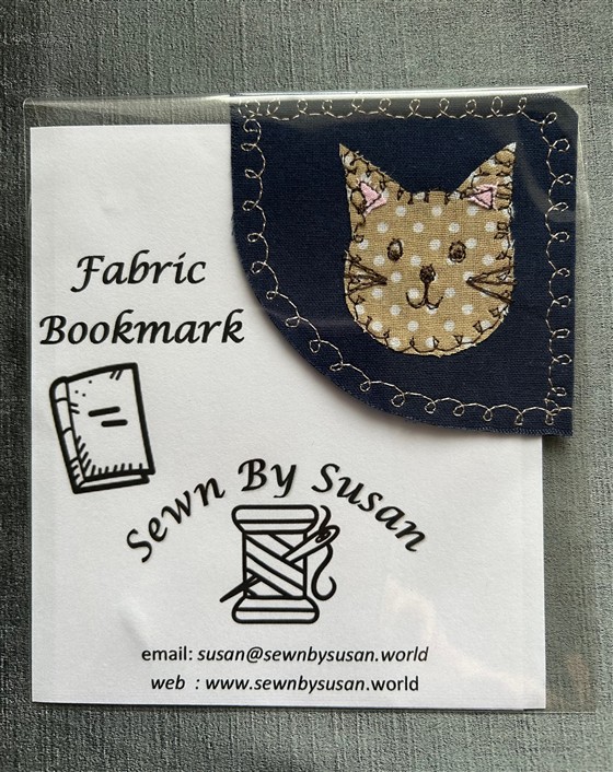 corner bookmark - ginger cat on navy fabric